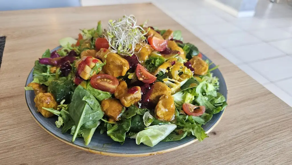 Dustin Friedrich (Dr OLLOWAIN)_Twins Restaurant_Zátor_review