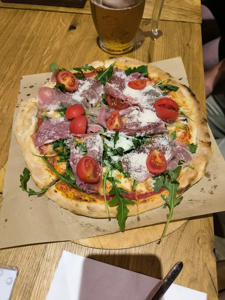 Patrik Popelic_Restauracja Bonanza_Zátor_recensione