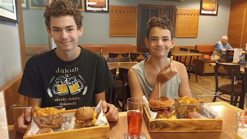 Lucia Gajdosikova_Hospoda U Švejka_Třinec_review