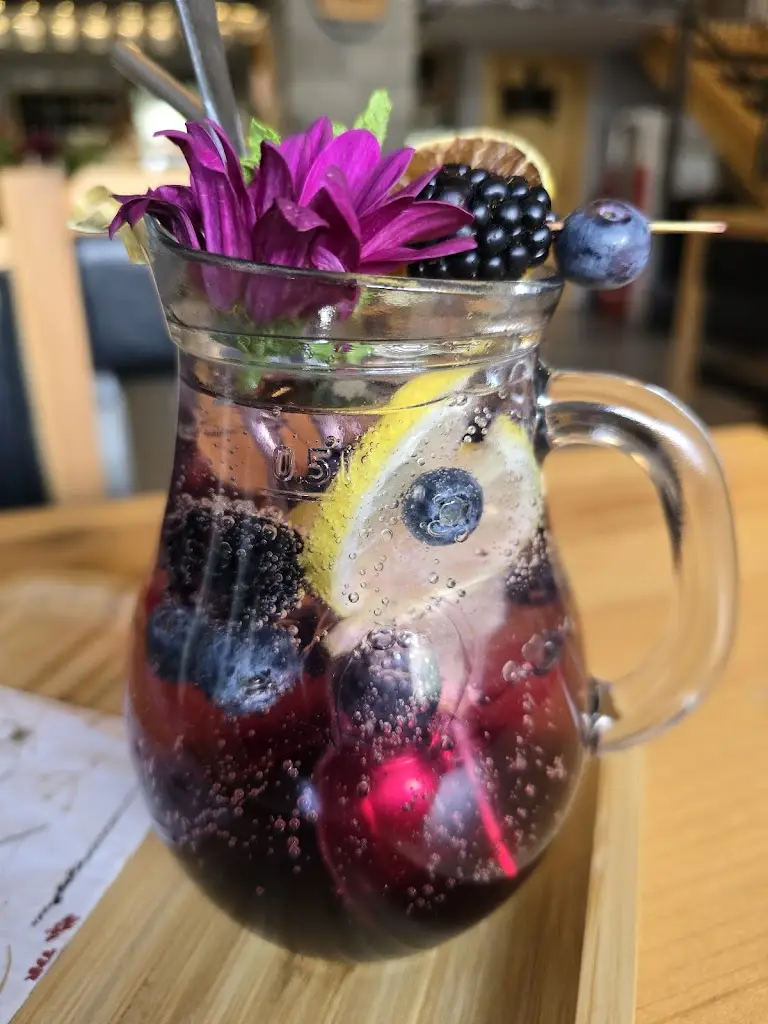 Café bar - restaurant ARKÁDA_Třinec_slider_image_2