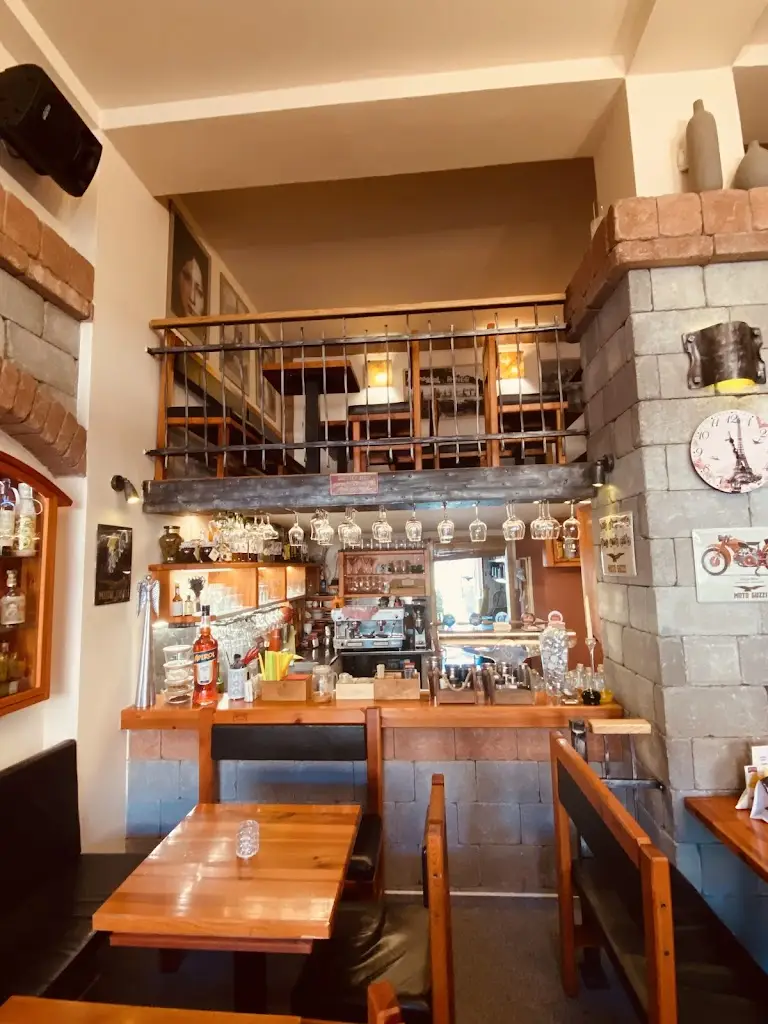 Café bar - restaurant ARKÁDA_Třinec_slider_image_3