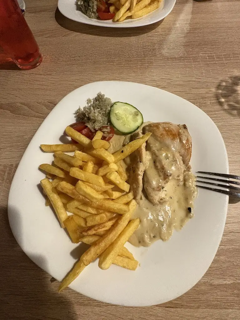 Maximilián Drobot (Max)_Mex & Dogye_Třinec_review