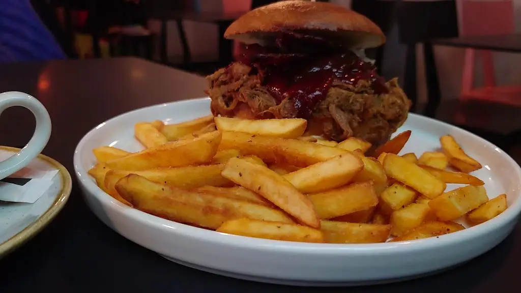 BUŁKĘS_Katovice_slider_image_2