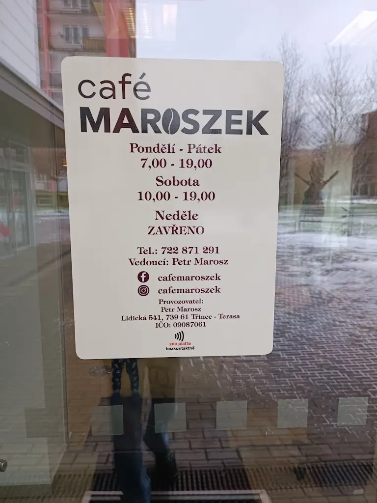 Radek Jirout_Café Maroszek_Třinec_review