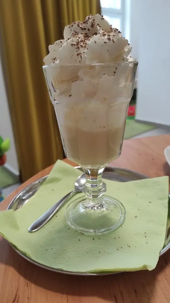 Niki Niki_Café Maroszek_Třinec_review