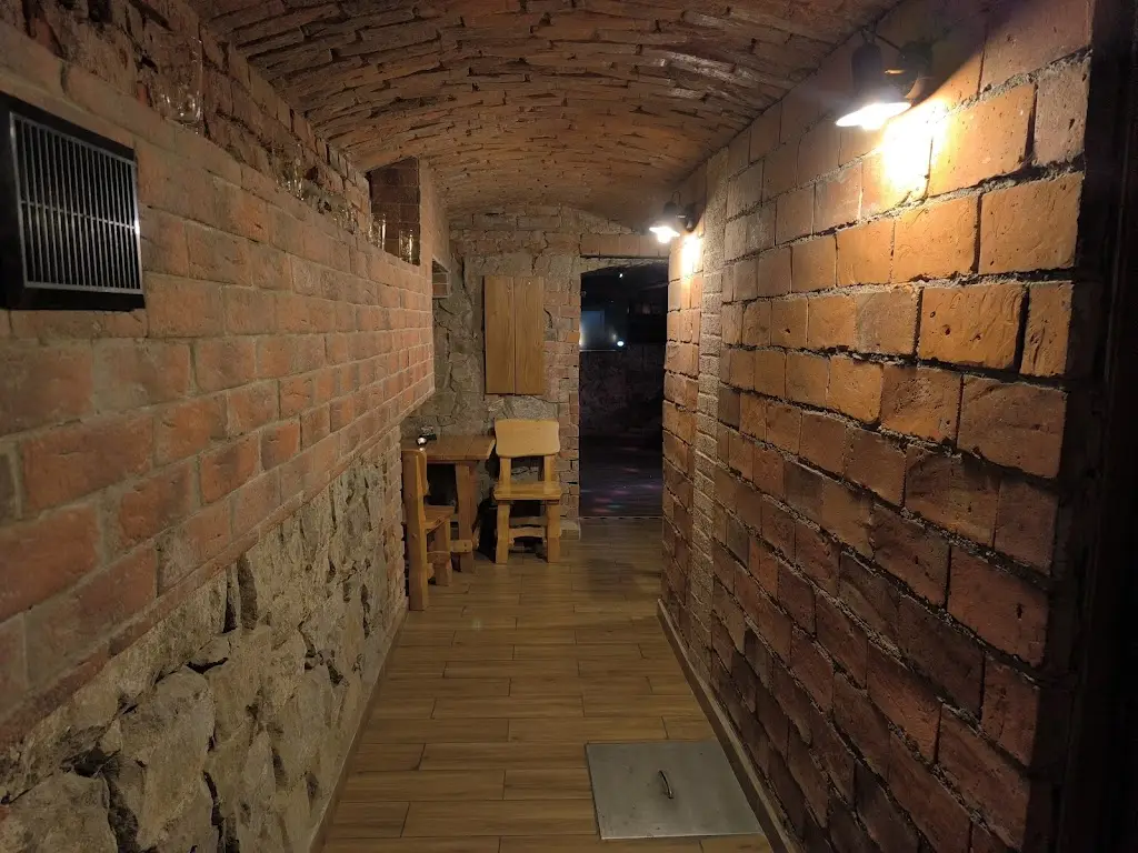 Vítek Sikora_Zašívárna3nec_Třinec_review