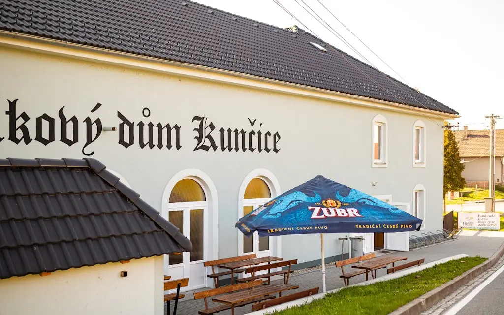 Hospůdka Pizza Sali Kunčice restaurant in Bělotín