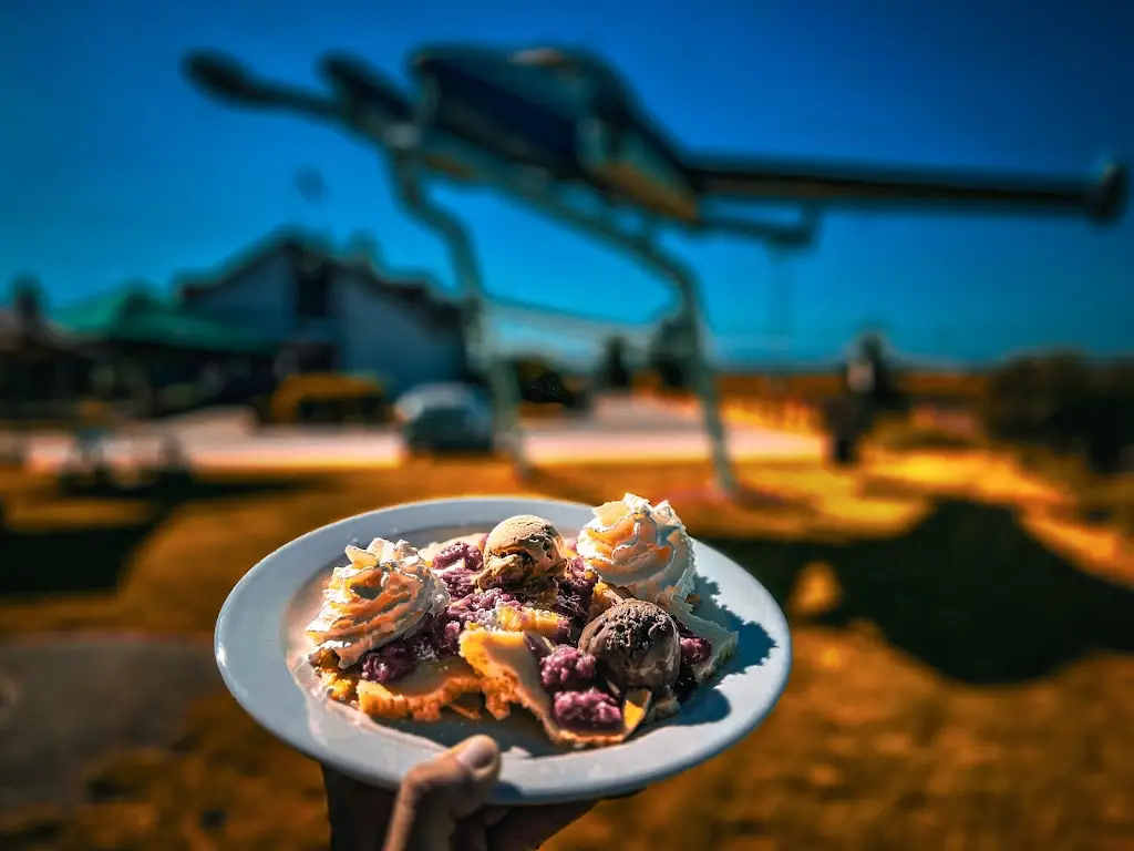 HANGRY FARM - Heliport Bohuňovice_Bohuňovice_slider_image_2