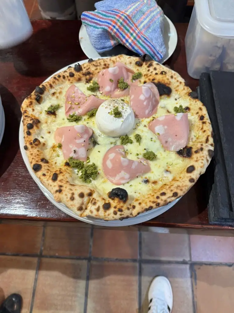 Capatosta - Pizzeria di Quartiere_Bernartice_slider_image_3