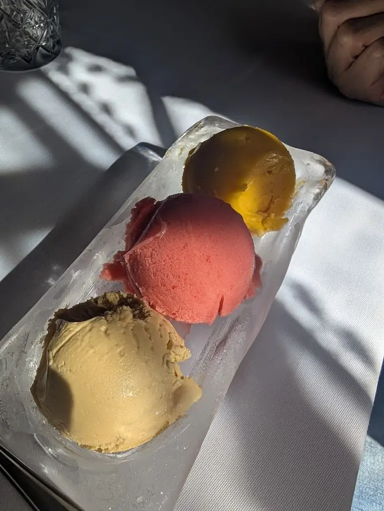 Boogie_Restaurace Křížový vrch_Česká Ves_review