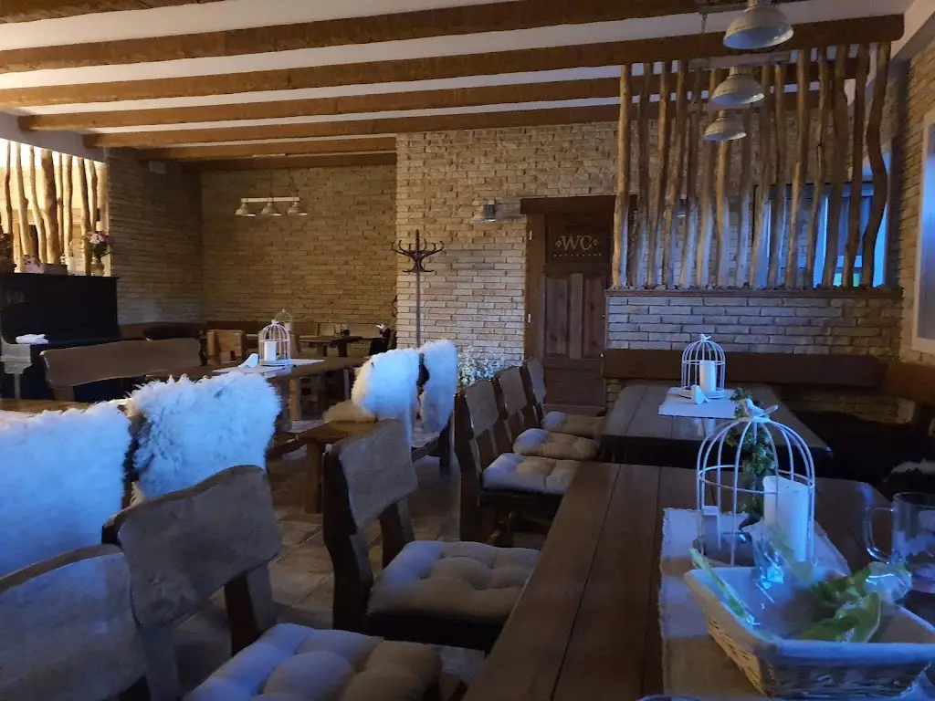 Na rybníčku v Beruni restaurant in Doloplazy