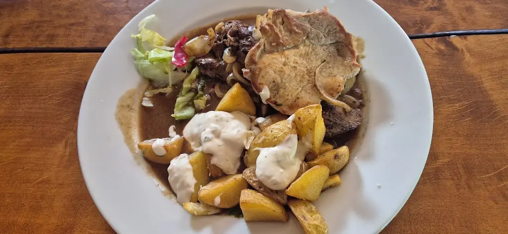 Michal Úšela_Hostinec Na Nové_Drahanovice_review