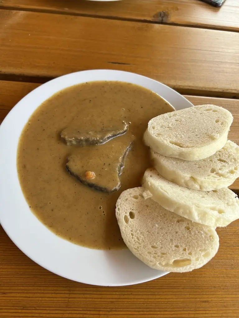 Eglė Jurevičiūtė_Restaurace Na Náměstí_Dolní Újezd_review