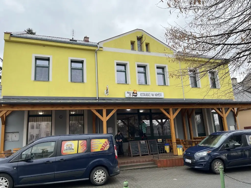 Restaurace Na Náměstí_Dolní Újezd_slider_image_1
