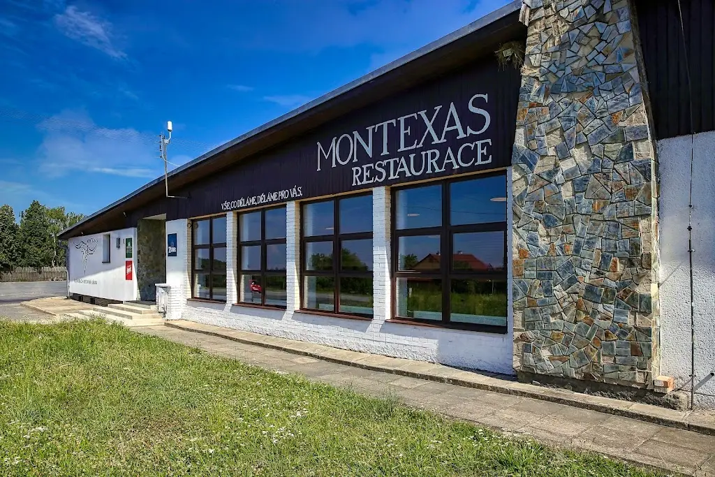 Restaurant MonTexas restaurant in Dolní Újezd