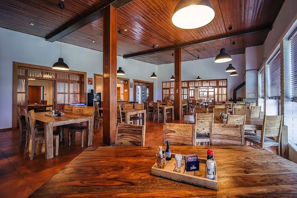 Restaurant MonTexas_Dolní Újezd_slider_image_3