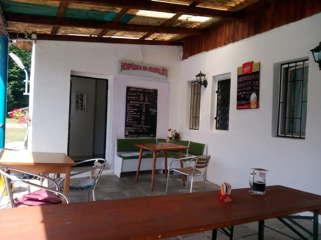 Christian Ahner_Hospůdka Na koupališti_Dubicko_review