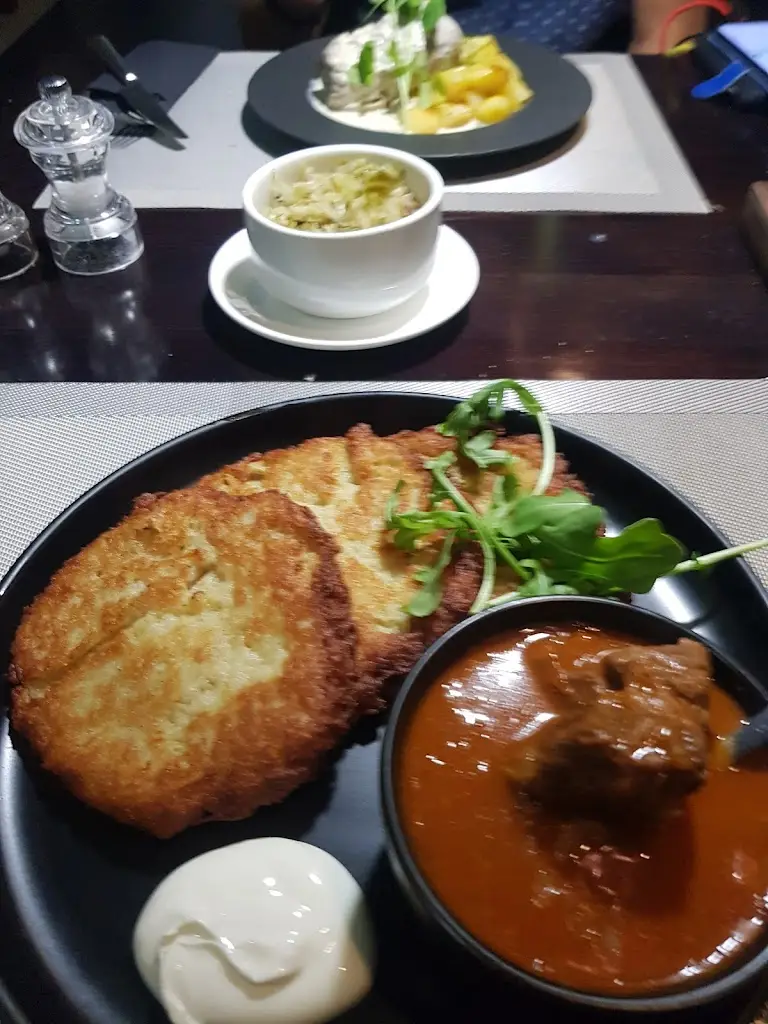 Tracey Taylor_Zaklęty Czardasz_Katovice_review