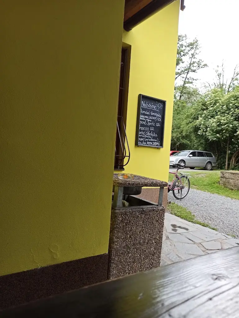 Kyryl Nečajev_V Údolí (U Potkana)_Hlubočky_review