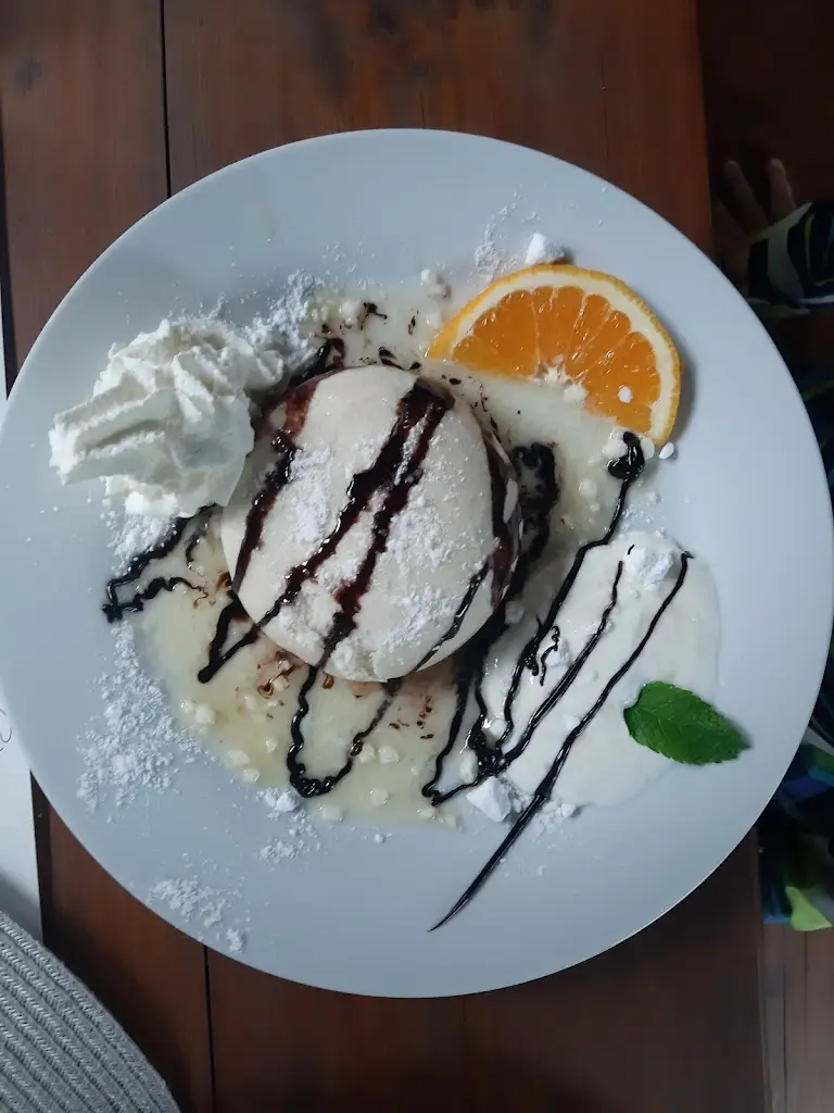 Zuzana Zaorálková_Hospůdka Pod Lomem_Hlubočky_recensione