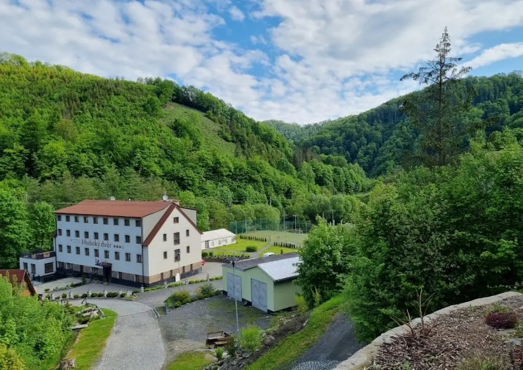 Wellness hotel Hluboký dvůr restaurant in Hlubočky