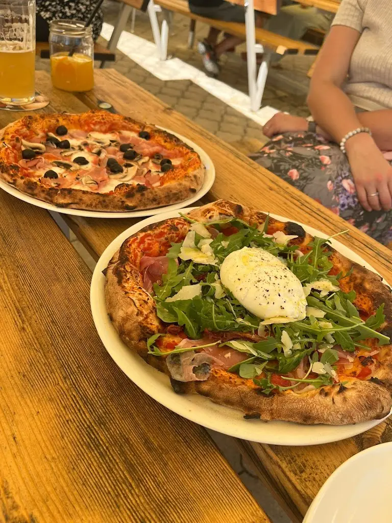 Eliška Wheeler_Pizza Hradlo_Grygov_recensione