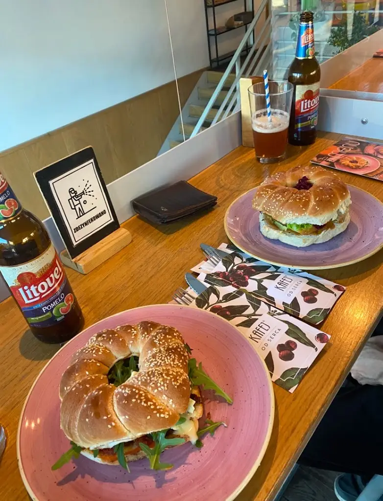 Adrian Moskal_Kafej_Katovice_recensione