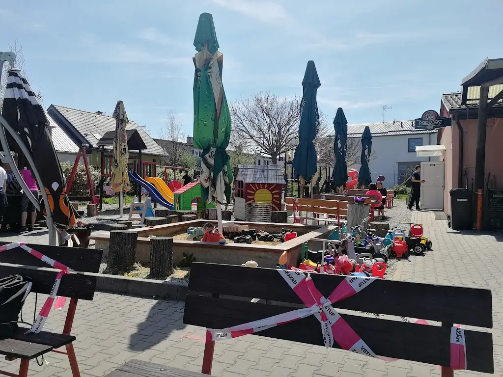 sir Chuck von Takman_Hospůdka na Sokoláku_Grygov_review