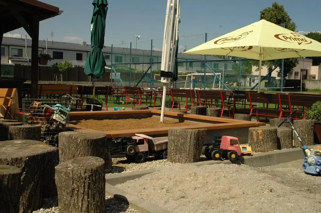 Hospůdka na Sokoláku restaurant in Grygov