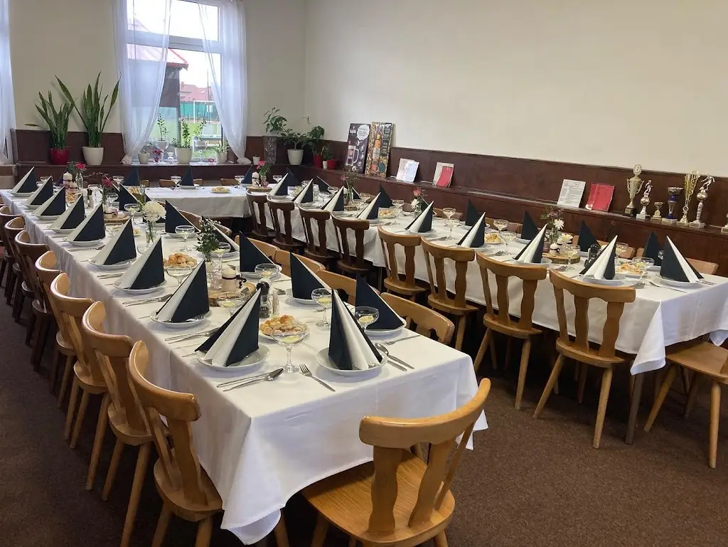 PIZZERIE A RESTAURACE Na hřišti Hněvotín_Hněvotín_slider_image_1