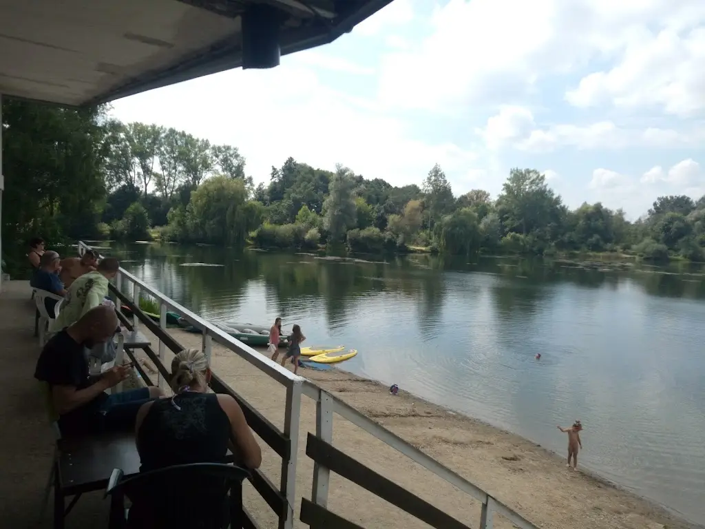 Emirhan Çe_Restaurace Terasa (na olomouckých Poděbradech)_Horka nad Moravou_review