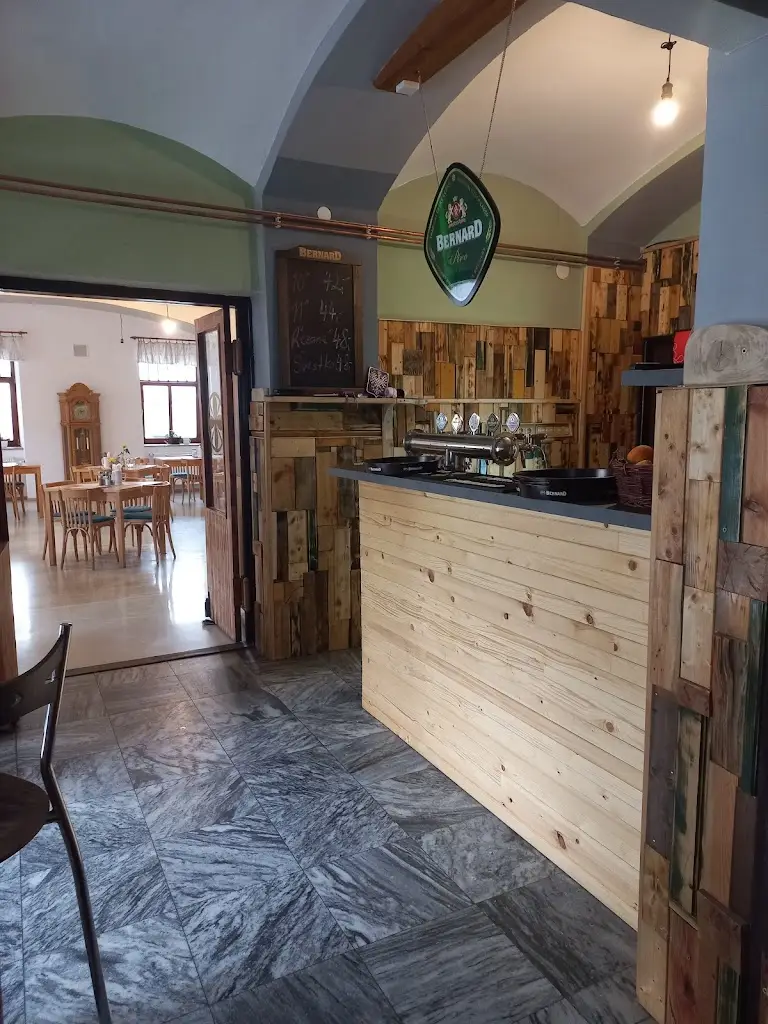 Restaurace u Jelena restaurant in Hustopeče Nad Bečvou