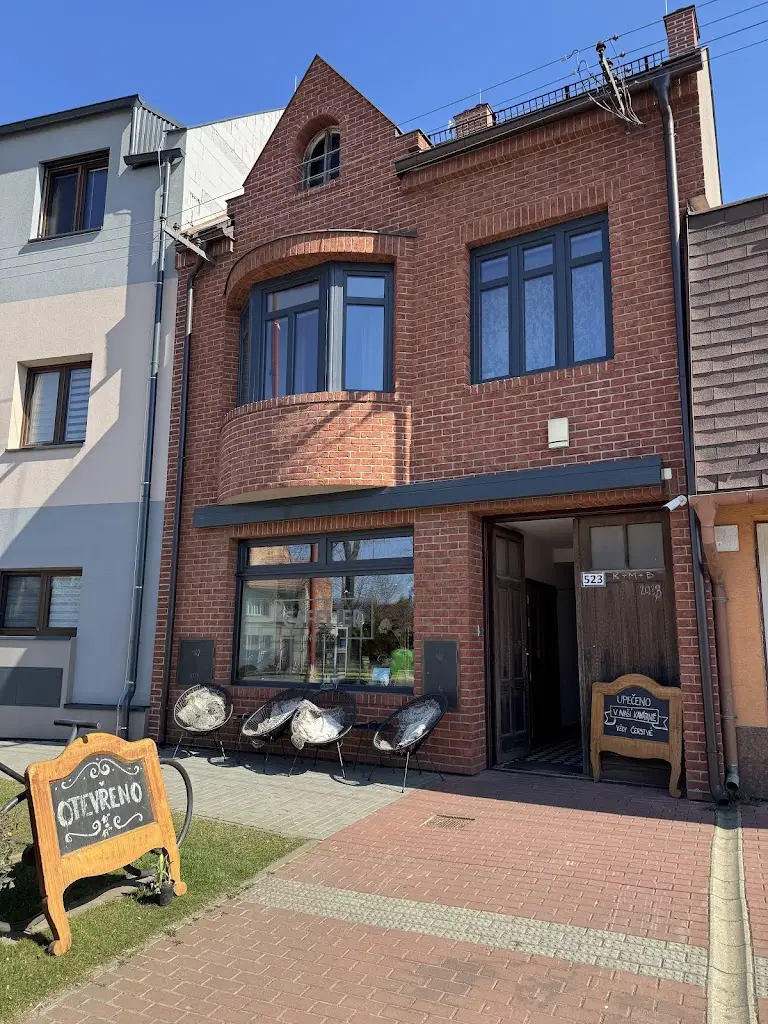 Zbyněk Dostál_CAFELIER No. 523_Kostelec na Hané_recensione