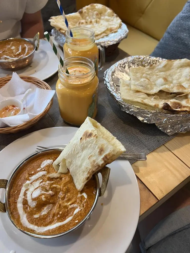 Gabriel Hurtado_THE SOLMARI lounge & bar_Katovice_review