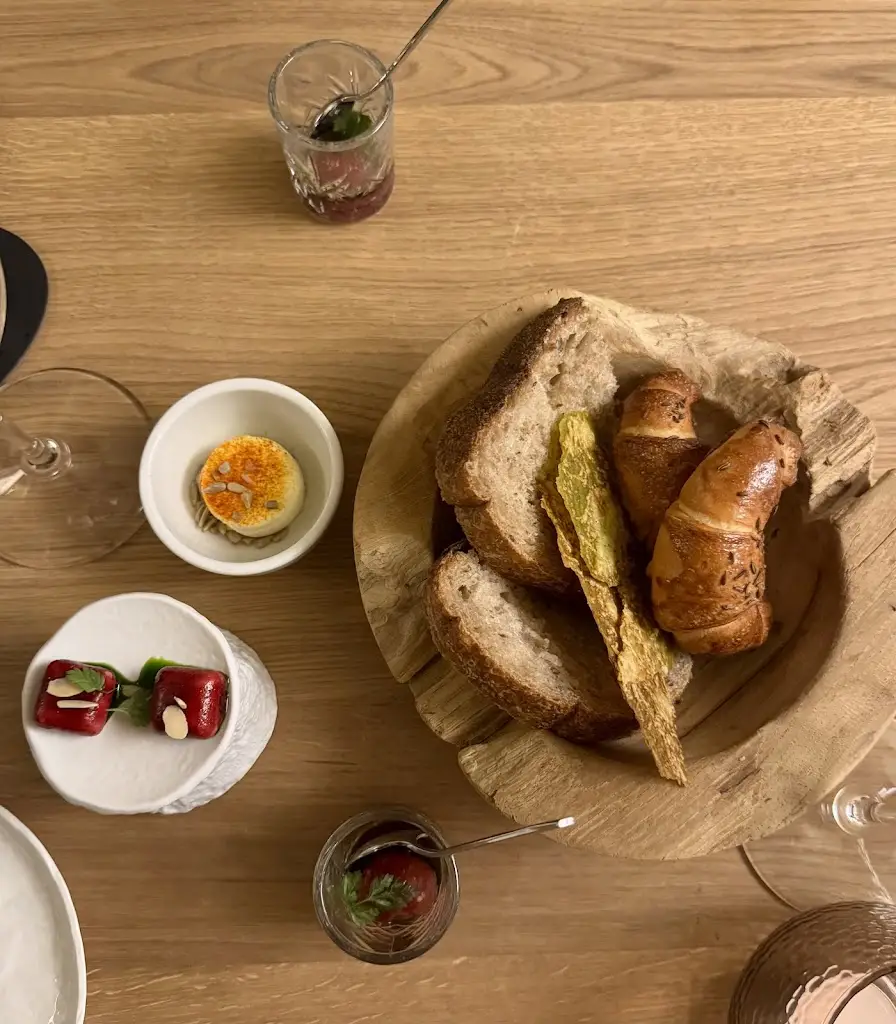 Shawn Coe_V Zátiší_Leština_review