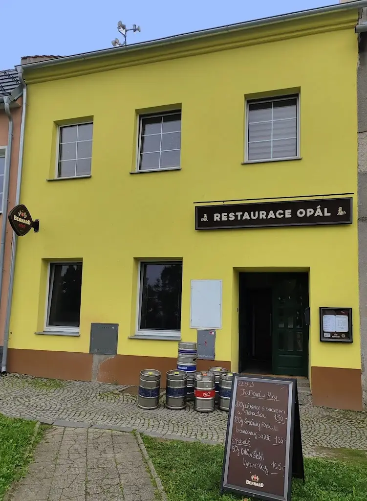 petr mob_Restaurace Opál_Konice_recensione