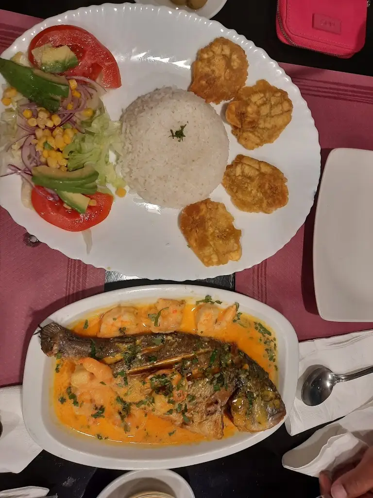 Ashwien Bisnajak_Restaurante PERIKITO PIM PIM_Bernartice_review