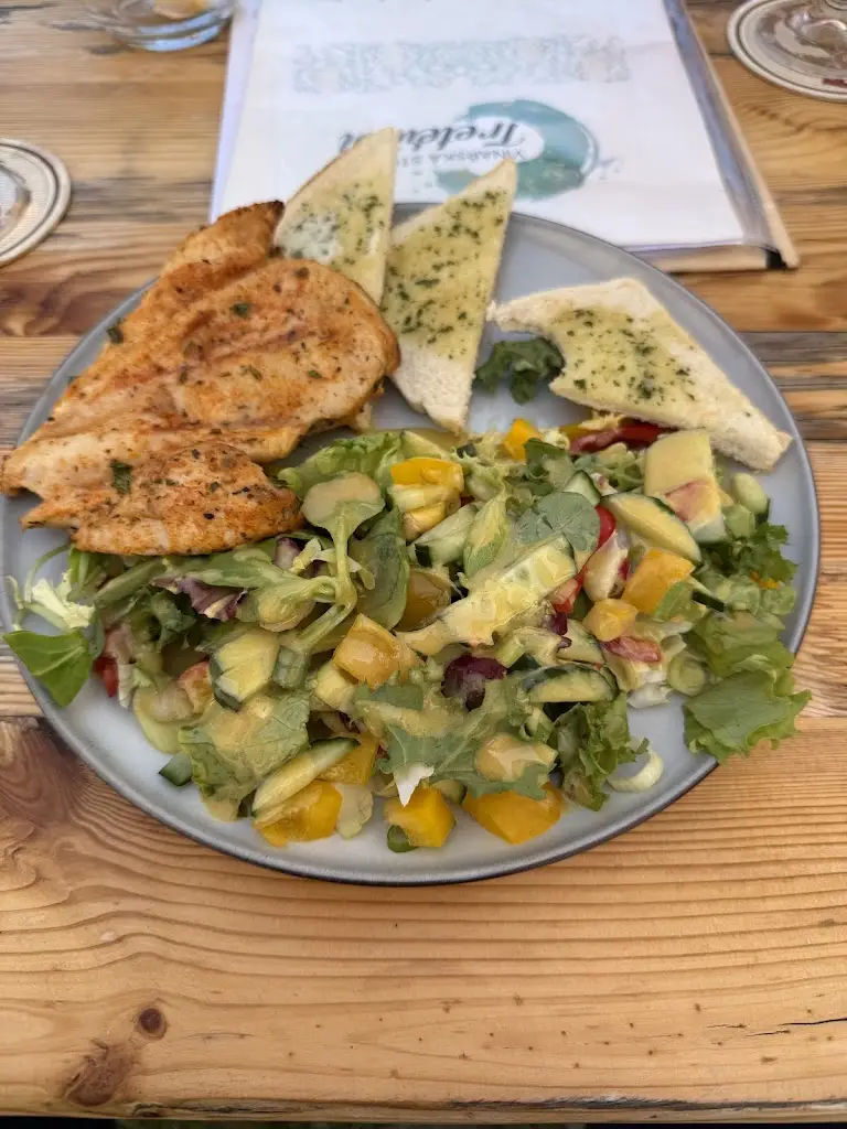 Libor Finger_Vinařská stodola Konice_Konice_review