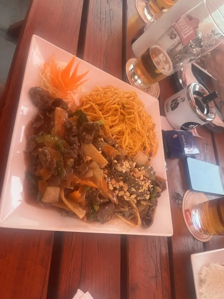 Frantisek Grantner_NỔ Asijská restaurace_Litovel_review