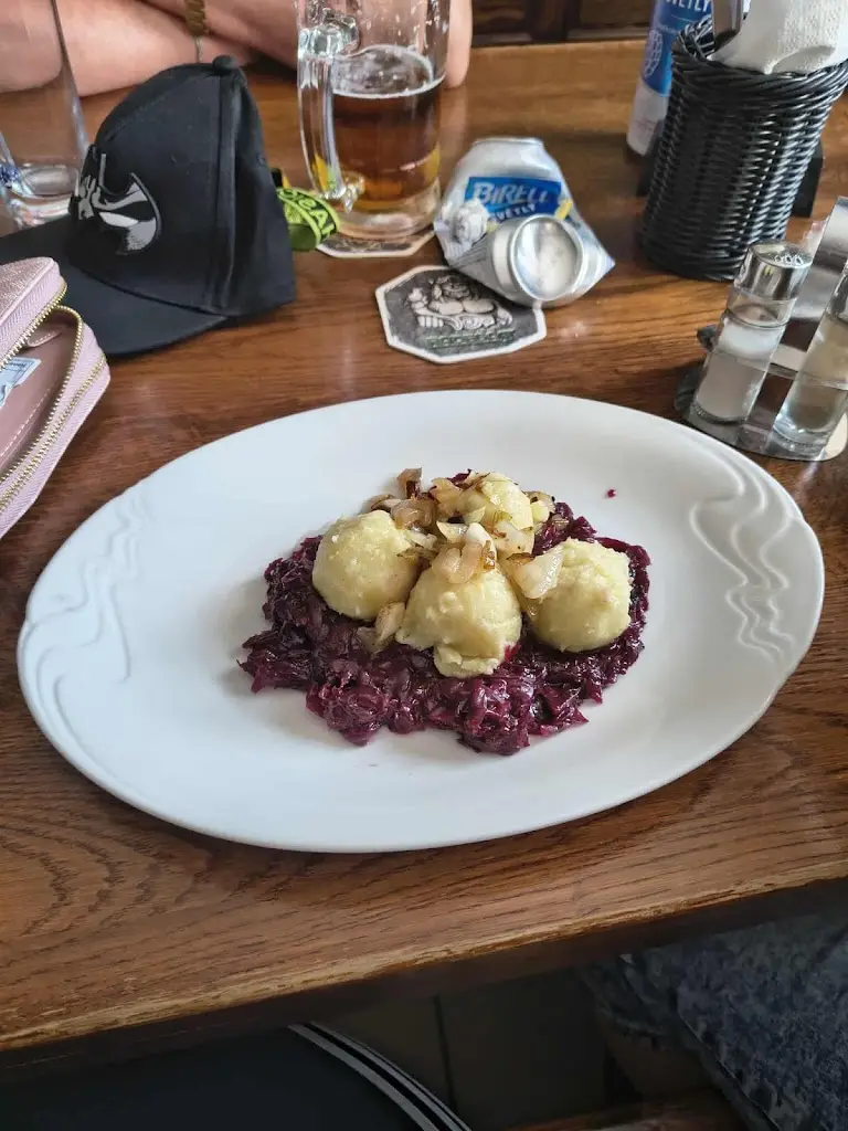 Věra Václahovská_Restaurace a pizzerie u Šmoldasů_Litovel_review