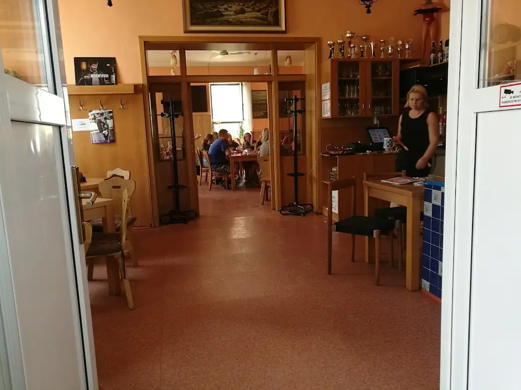 Ales Nezbeda_Restaurace Na Růžku_Loštice_review