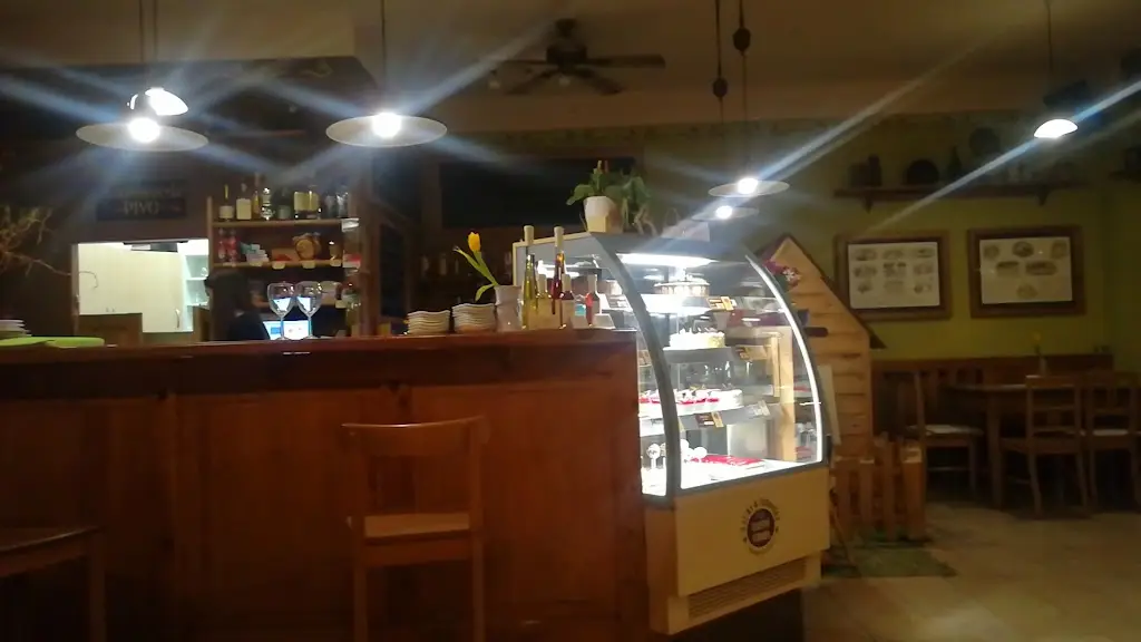 Kavárna Galerie U lišky Bystroušky_Loštice_slider_image_2