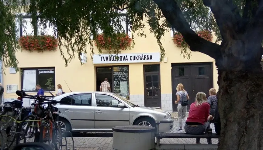 Vladimír Želiaskov_Tvarůžková cukrárna Loštice_Loštice_review