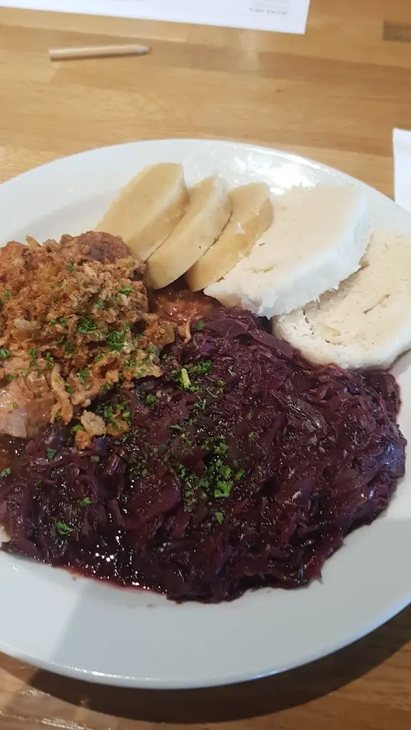 Damien Pokorski_Biograf_Loučná nad Desnou_review