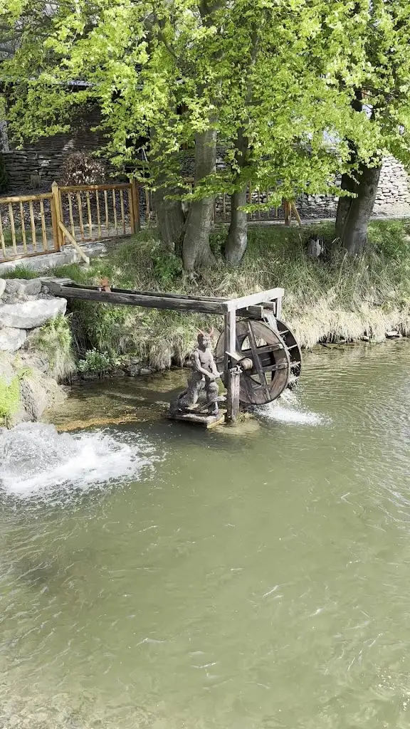 Michal Luza_Heik Hostinec_Loučná nad Desnou_review