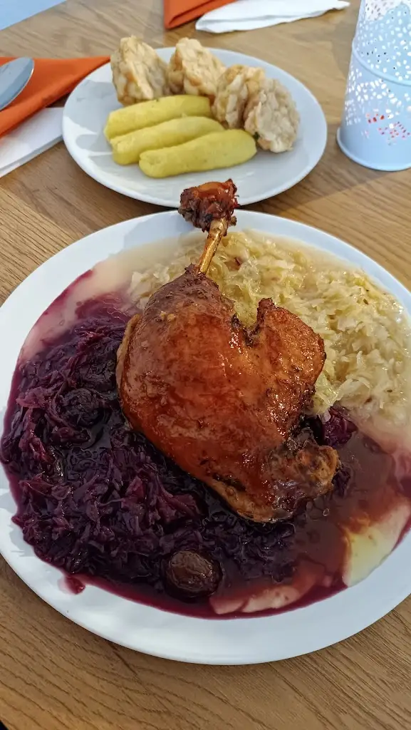 Klárka Sob_Bistro Café Linden_Náměšť na Hané_review