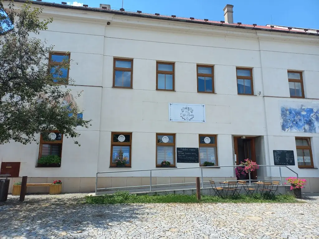 Bistro Café Linden_Náměšť na Hané_slider_image_3