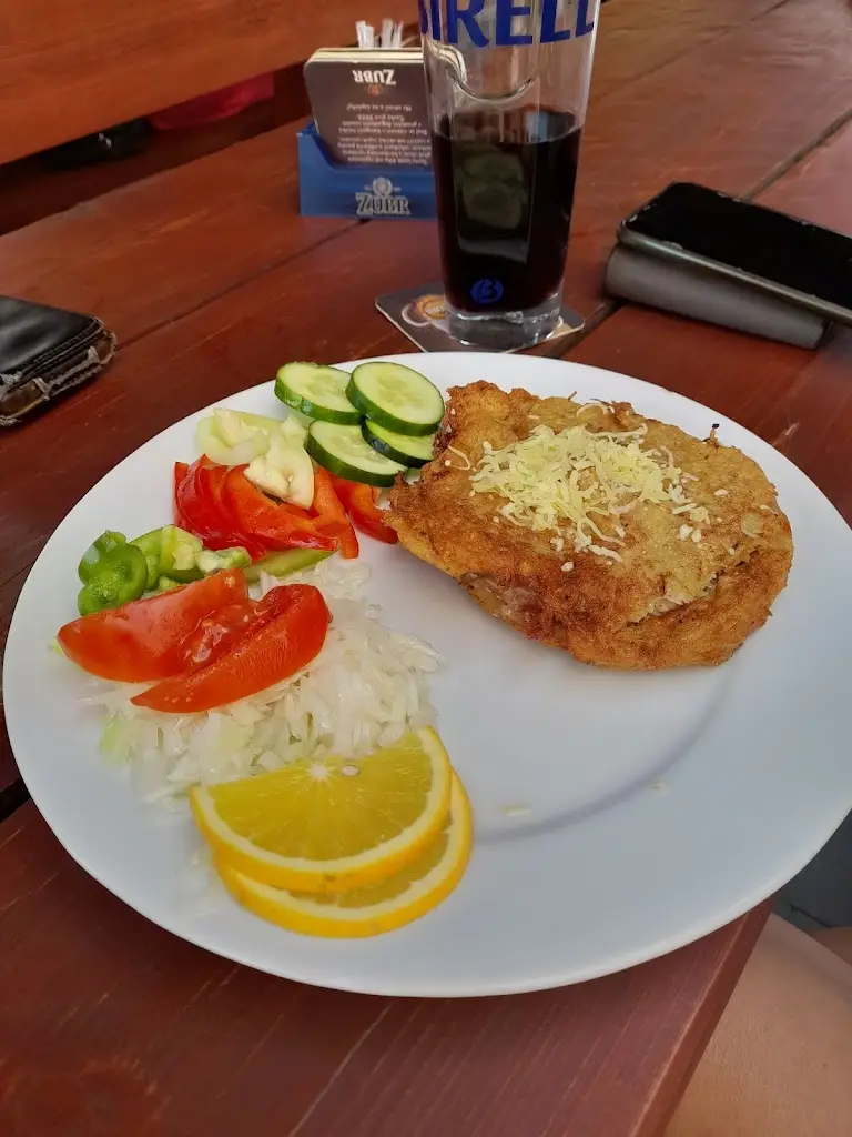 Michaela Šestáková_Zátiší_Němčice nad Hanou_review