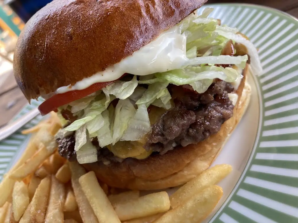 Václav Slezáček_Občerstvení na Špici_Mostkovice_review