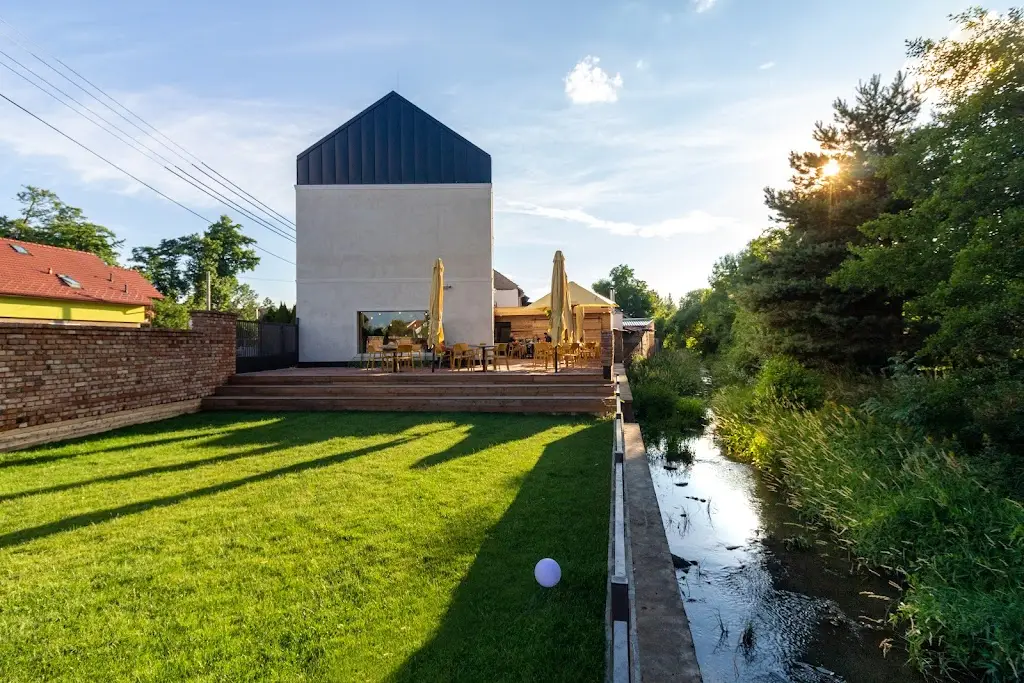 Cafe COFFEIN_Mostkovice_slider_image_3